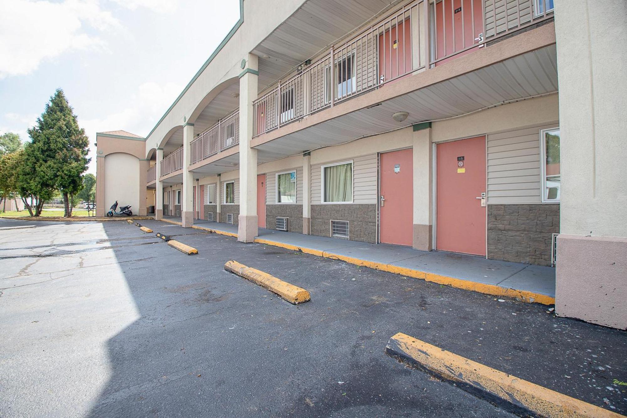 Hotel O Daylight Inn Elkhart I-90, In Exterior photo